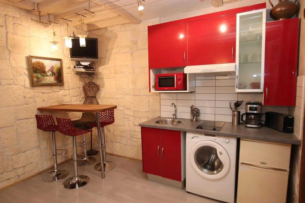 Apartment Victoires Louvre By B'your Paris
